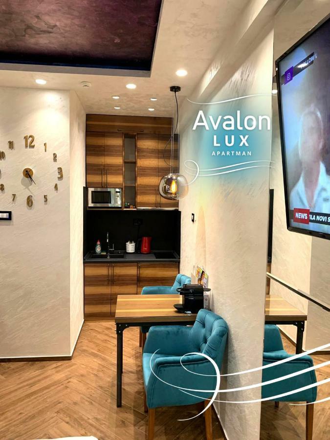 Avalon Lux Studio Apartment Novi Sad Esterno foto