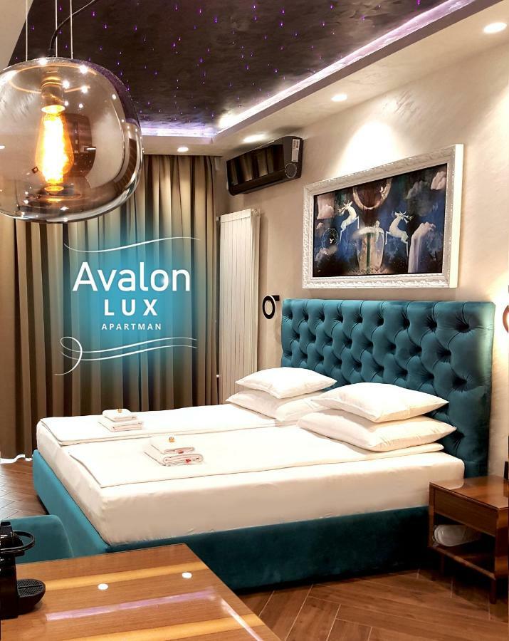 Avalon Lux Studio Apartment Novi Sad Esterno foto