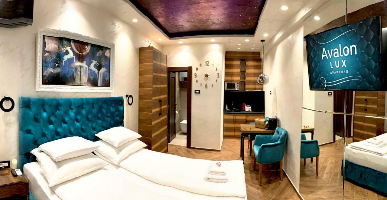 Avalon Lux Studio Apartment Novi Sad Esterno foto