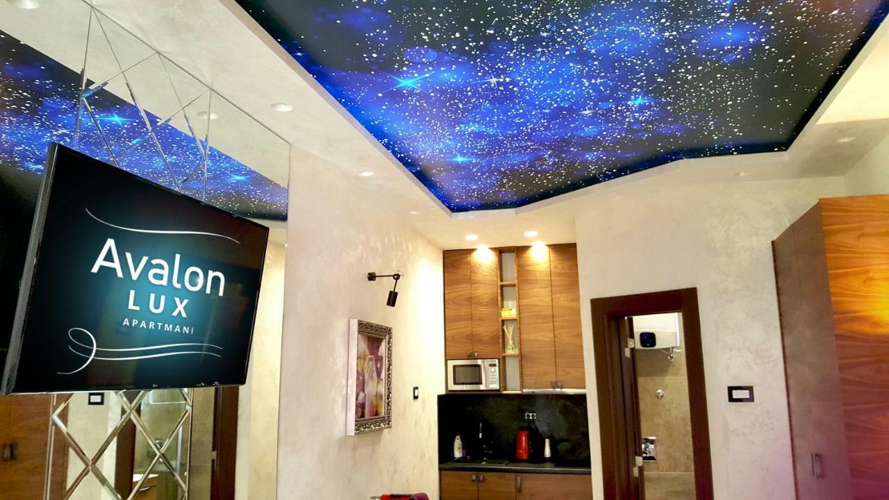 Avalon Lux Studio Apartment Novi Sad Esterno foto