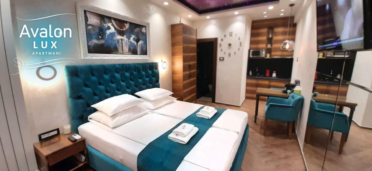 Avalon Lux Studio Apartment Novi Sad Esterno foto