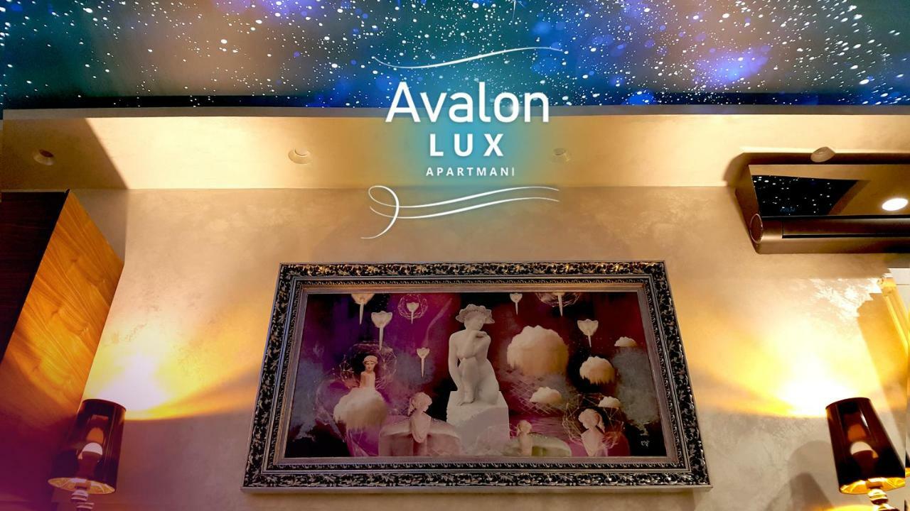 Avalon Lux Studio Apartment Novi Sad Esterno foto