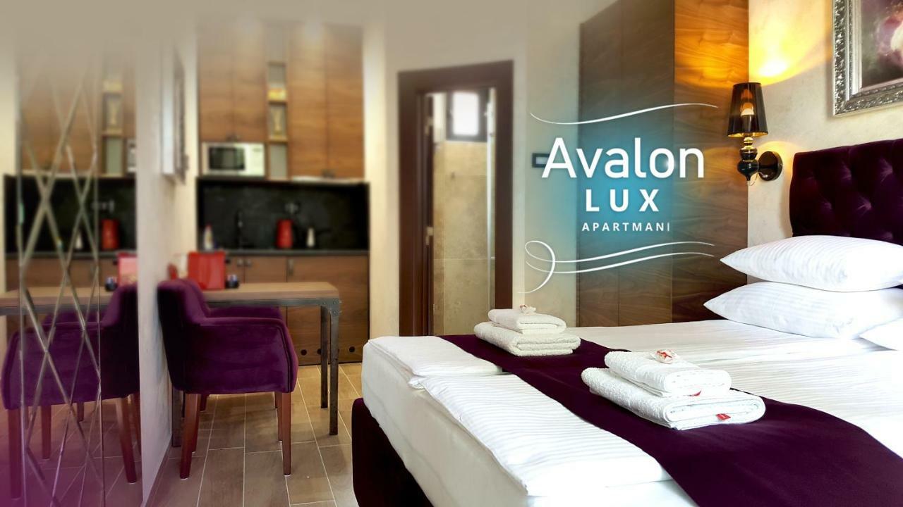 Avalon Lux Studio Apartment Novi Sad Esterno foto